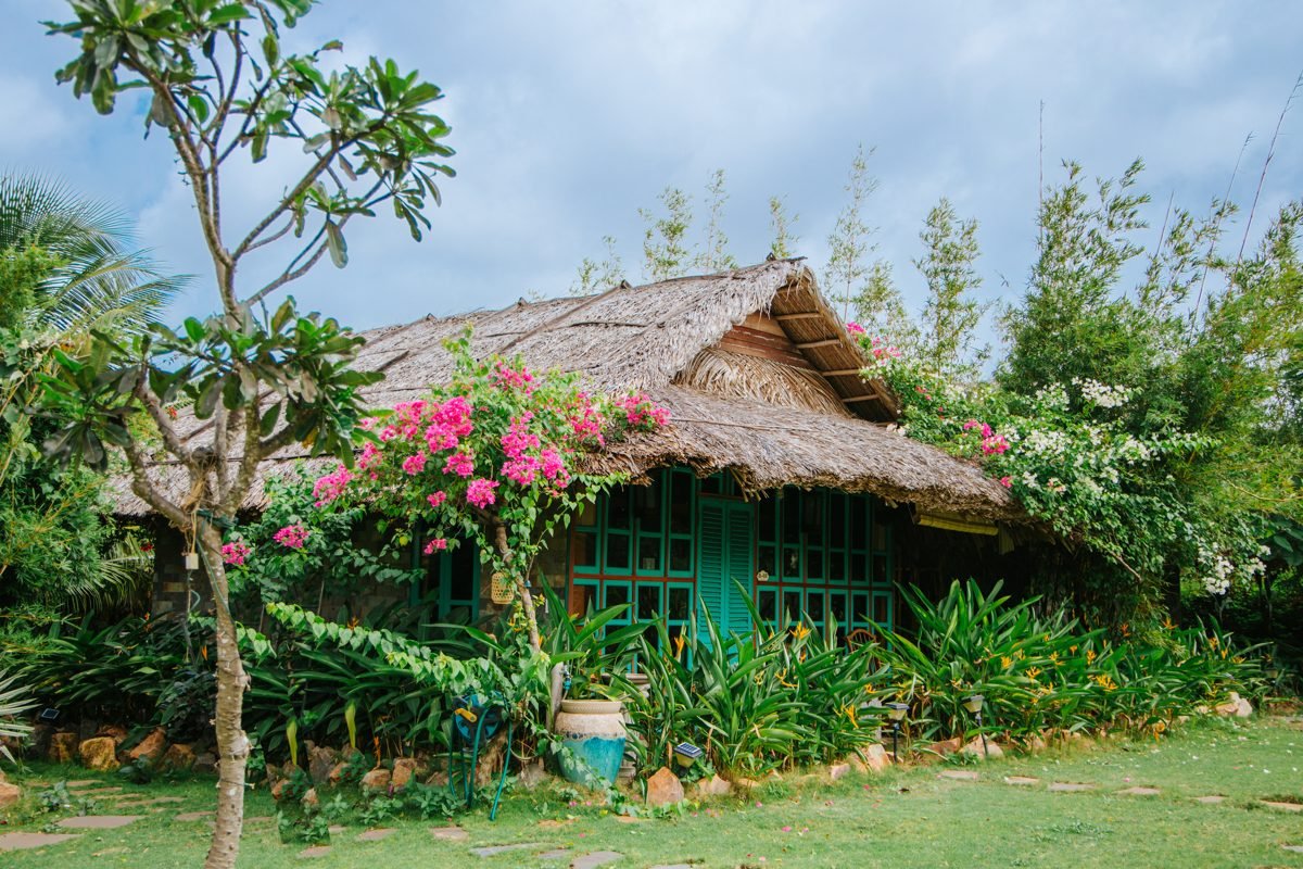 Bungalow 03 · Cao cấp · View đồi tại Bently Farm